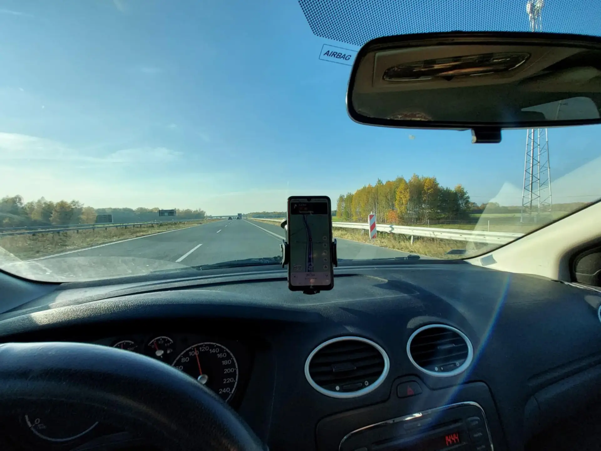Samochodowy uchwyt na telefon do szyby i kokpitu 360° - obrazek 5